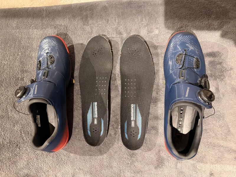 Tretry Shimano SH-RC702MR