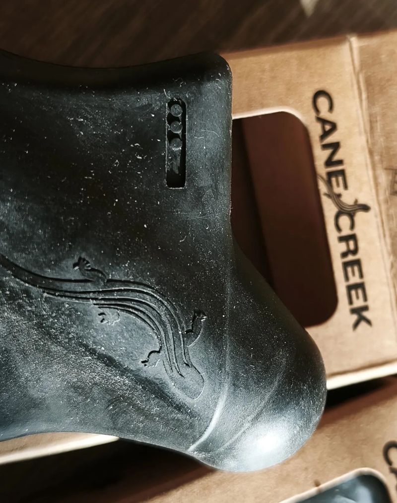 Elastomer do sedlovky Cane Creek Thudbuster G4 LT - měkký, na hmotnost 55 - 75 kg