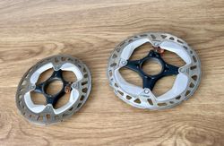 Kotouče Shimano SM-RT800 160 & 140