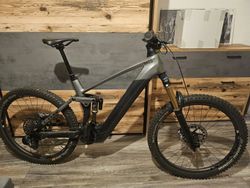 Cube Stereo Hybrid 160 SLT