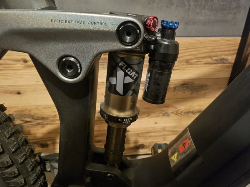 Cube Stereo Hybrid 160 SLT