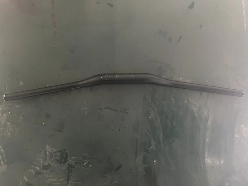 Prodám použité komponenty Deity (sedlo, řídítka, objímka, představec, podložky, zátka, vše bronz)