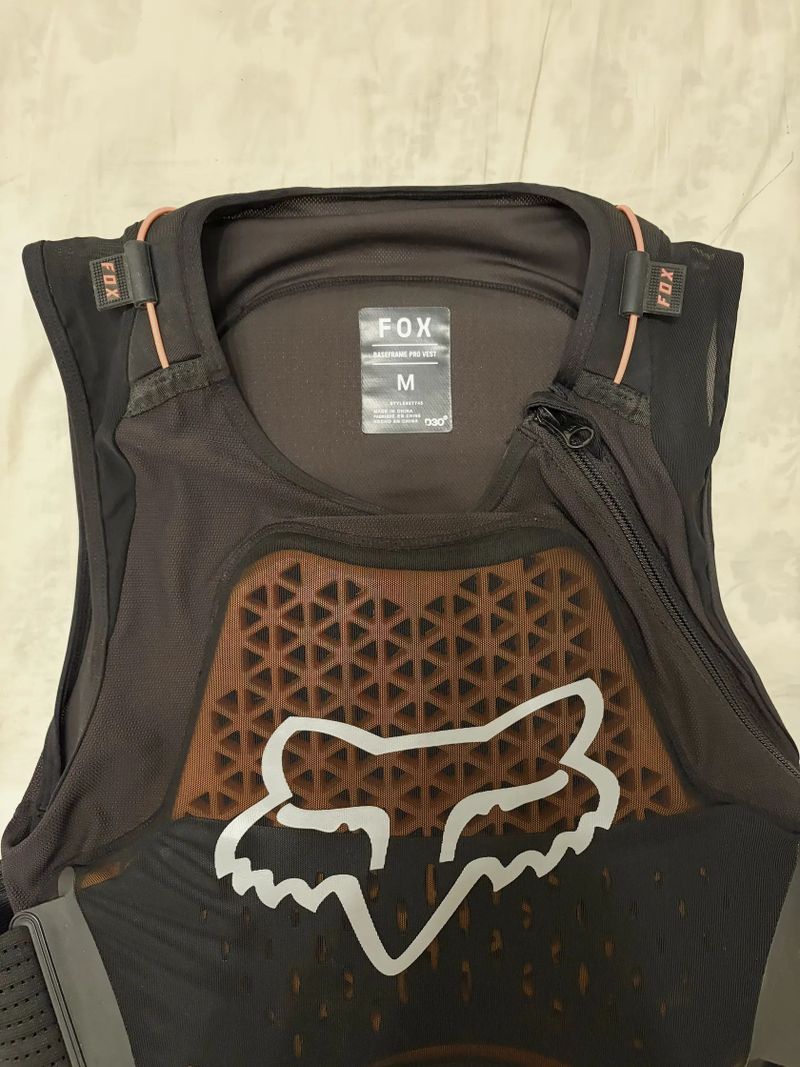 Chránič FOX Baseframe PRO D3O (vel. M)