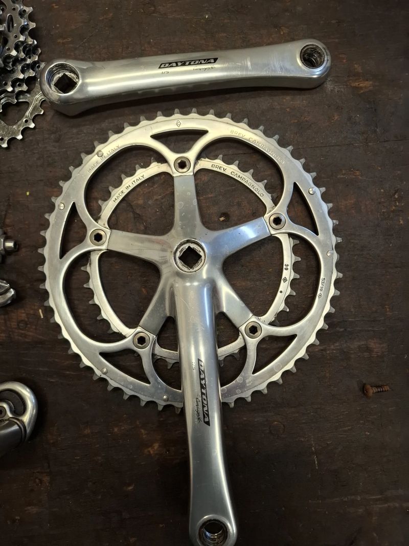 Campagnolo Daytona + kola