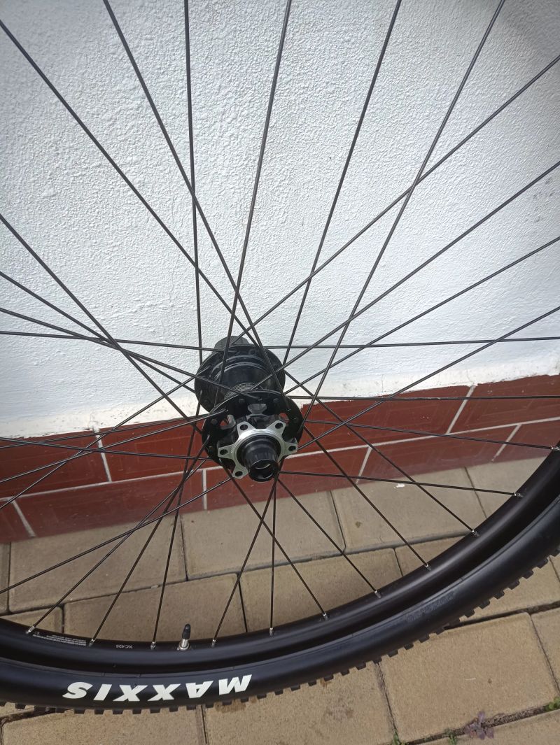 Mavic ráfky na Boost nábojích od Lapierru