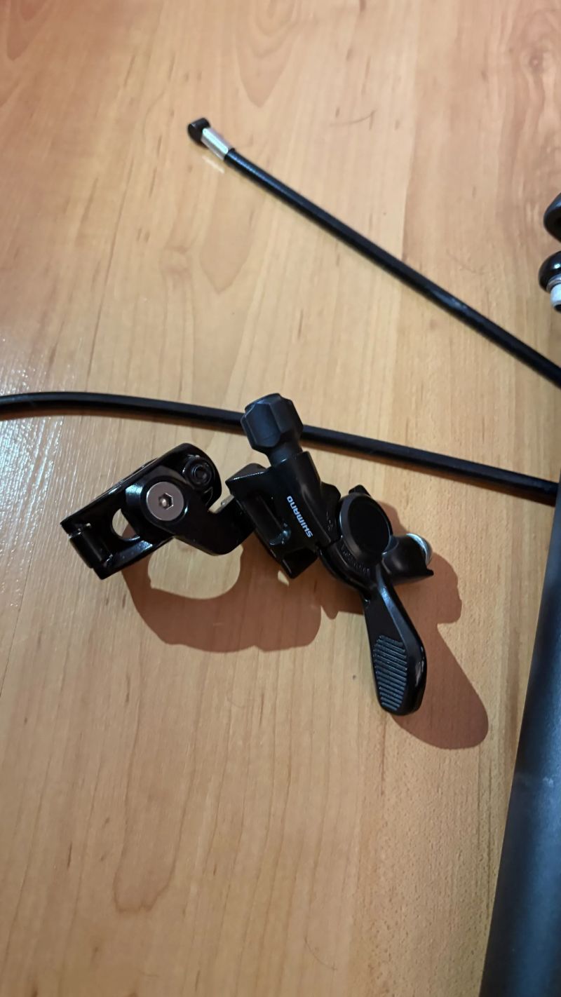 Dropper post Canyon G5 SP0060 s příslušenstvím