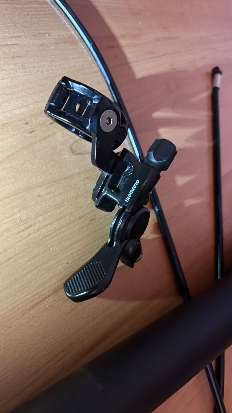 Dropper post Canyon G5 SP0060 s příslušenstvím