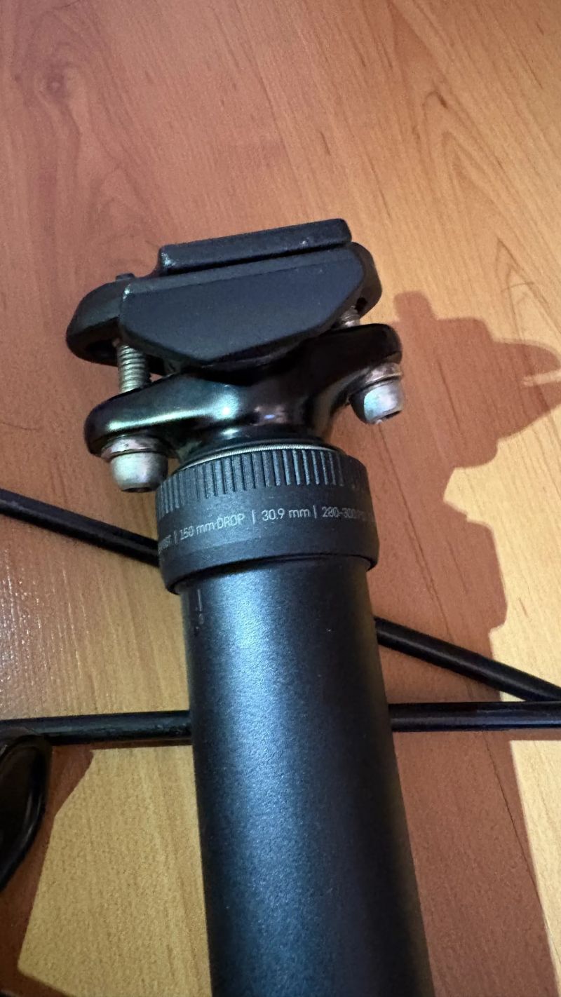 Dropper post Canyon G5 SP0060 s příslušenstvím