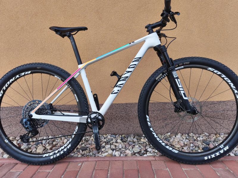 Canyon Exceed AXS, karbonová kola