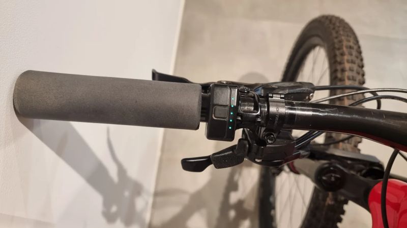 Prodám Trek E-Caliber 9.8 GX AXS L v perfektním stavu