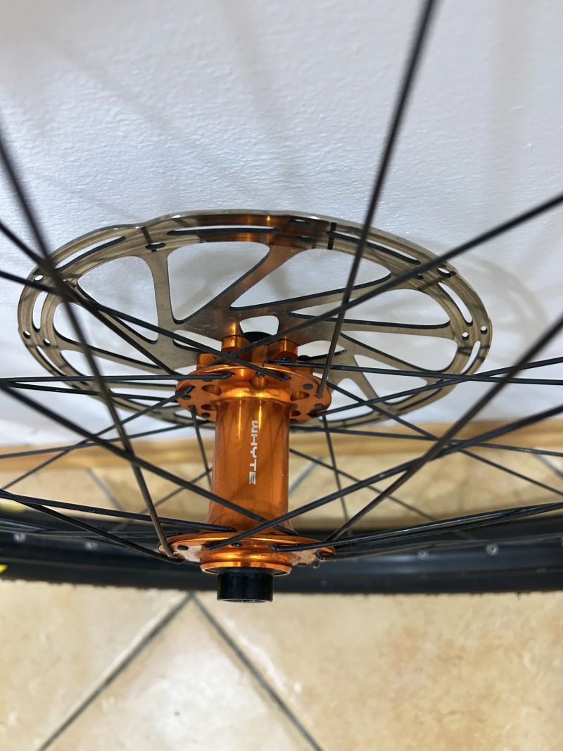 Predni kolo boost WTB x whyte 110x15”