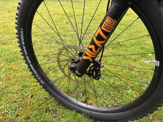 Trek EX-e 9.8 SL vel. L Satin Baja Yellow Mullet + DRUHÁ BATERKA!