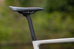 Prodám sedlovku FOCUS Aero Carbon, D-shape, setback 15mm: 