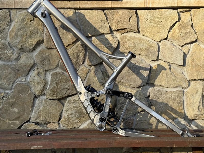 Banshee Bikes Legend 29