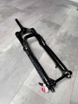 Rock Shox ZEB - R 180 mm