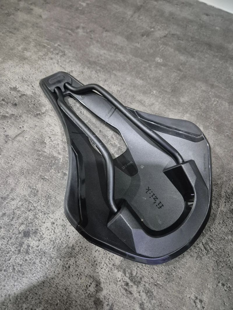 Fizi:k Vento Argo R5