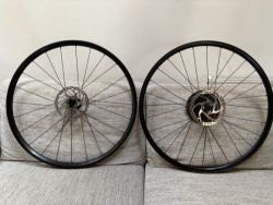 Gravel/silniční kola Axis elite disc + kazeta SunRace 11-42 + kotouče Shimano 