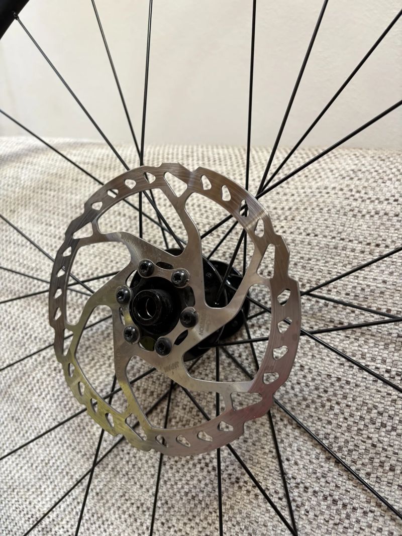 Gravel/silniční kola Axis elite disc + kazeta SunRace 11-42 + kotouče Shimano 