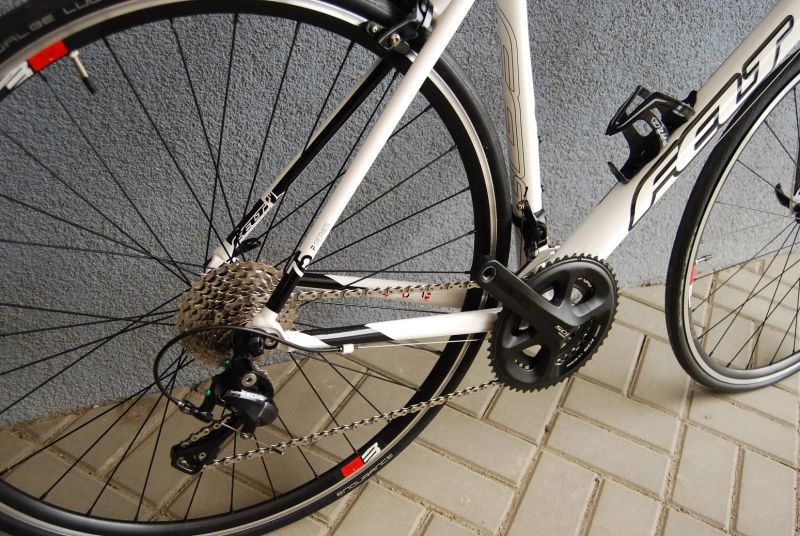 Silniční kolo Felt 54CM