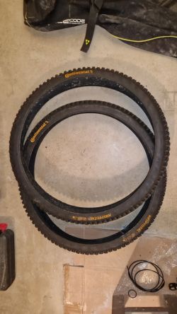 Continental Kryptotal 2,4 - skoro nové