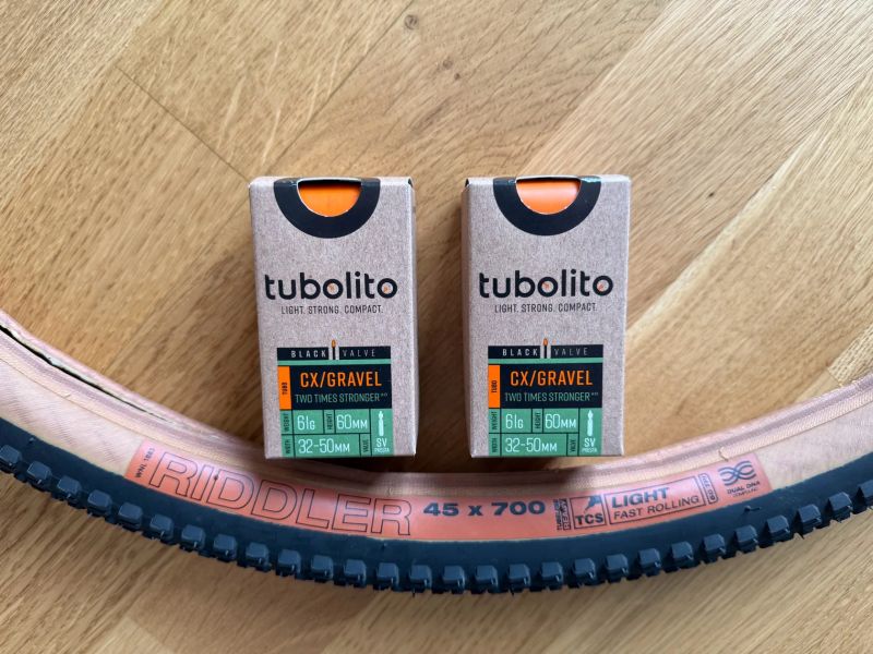 Focus Atlas 8.8 (2024) téměř nový, 2 sady plášťů