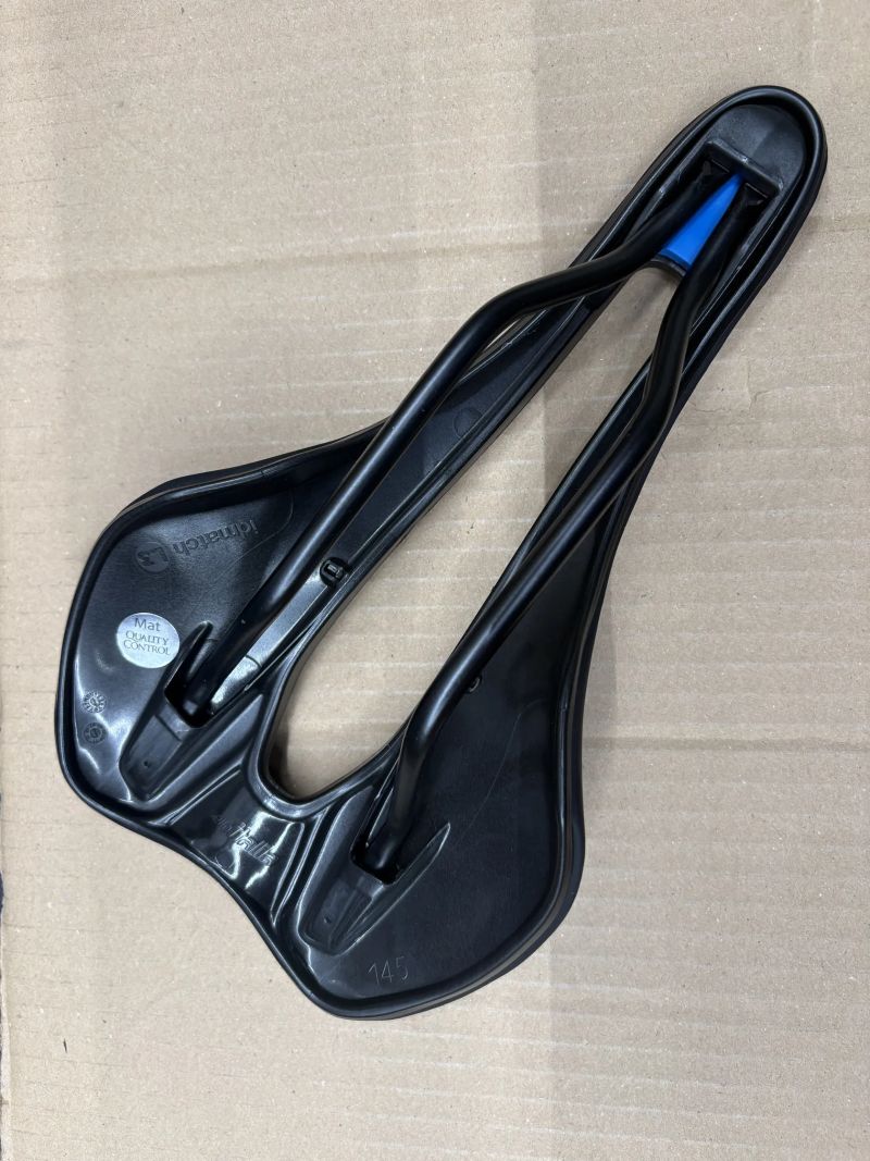 sedlo - Selle Italia SLR Boost Superflow L3 - černé 185g