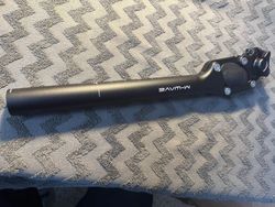 NOVÁ Sedlovka odpružená M-Wave 2 klouby 31.6x350mm