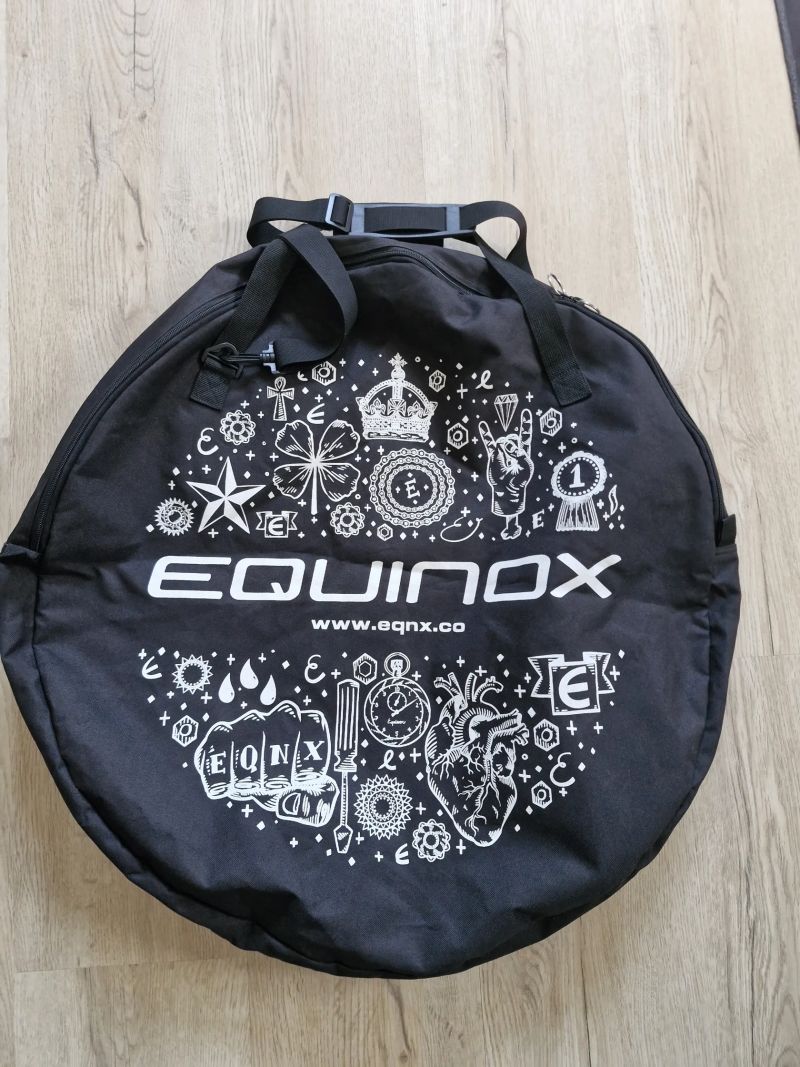 Vak na kola Equinox
