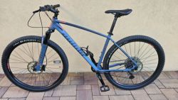 Author Context 29 - šedá-matná-červená 