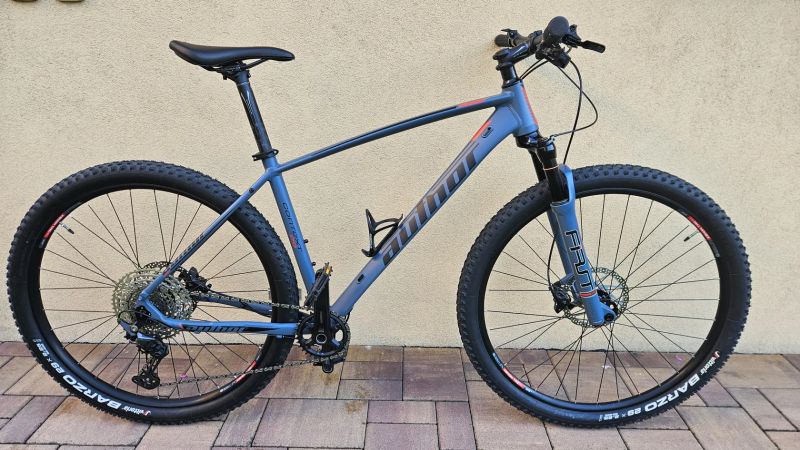 Author Context 29 - šedá-matná-červená 