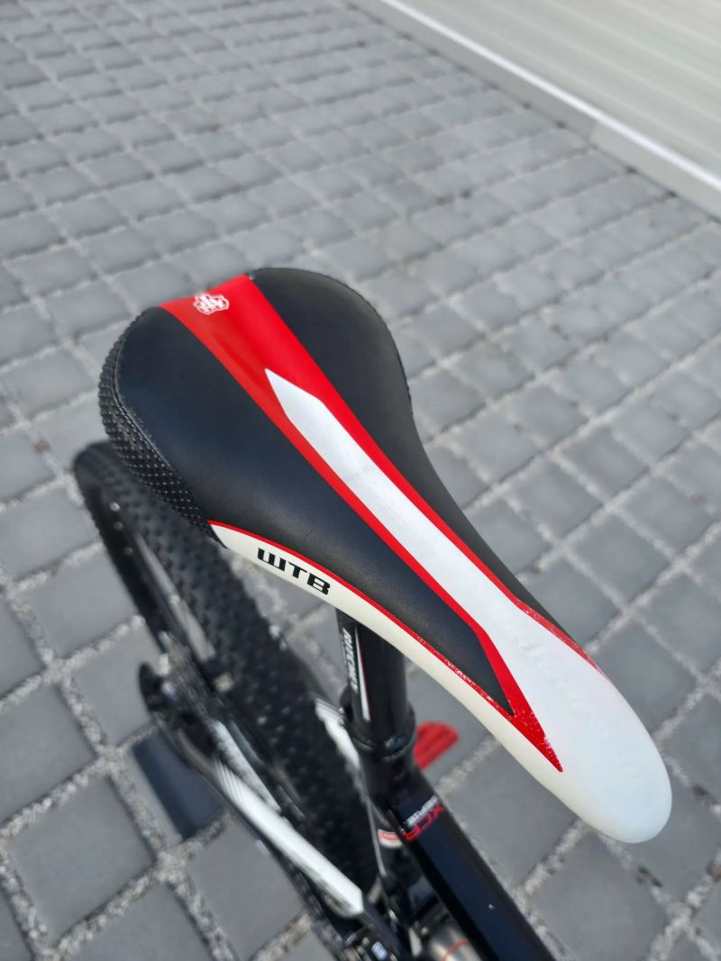 RockMachine Storm XC 70 26″ velikost XL / Shimano XT 3x10 / SR Suntour Epicon X2 / Formula RX