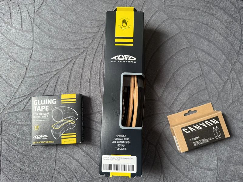 TUFO Hi-Composite Carbon 700x25C galuska, černá béžová