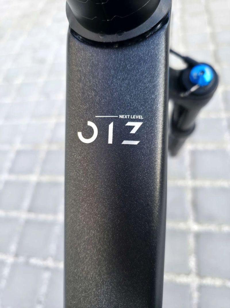 Orbea OIZ M21 Carbon 2024 29″ - velikost M / SRAM GX Eagle 1x12 / FOX 34 / FOX Float DPS / Fizík