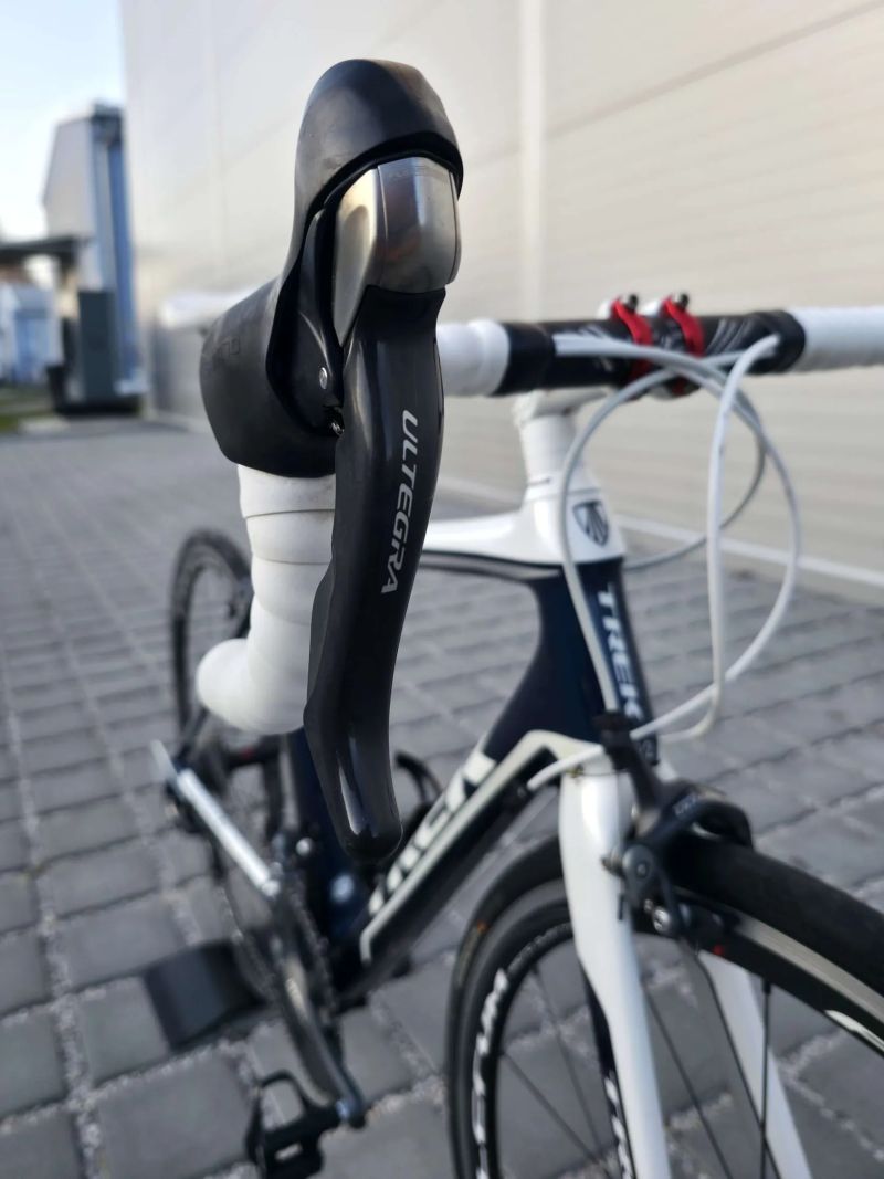Silniční kolo Trek Madone 4.7 Carbon Ultegra – velikost 54cm (M)