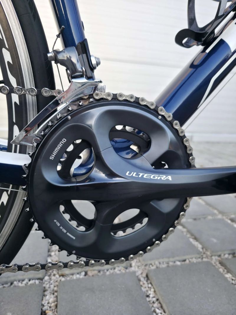 Silniční kolo Trek Madone 4.7 Carbon Ultegra – velikost 54cm (M)