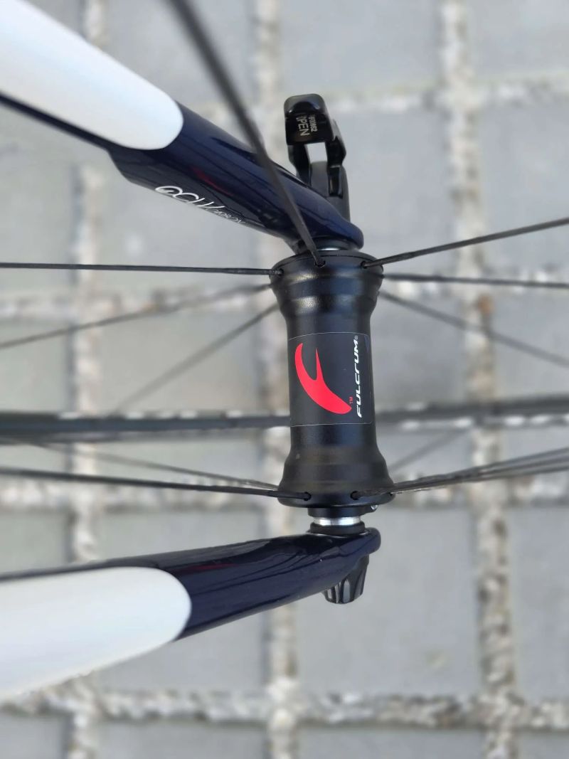 Silniční kolo Trek Madone 4.7 Carbon Ultegra – velikost 54cm (M)