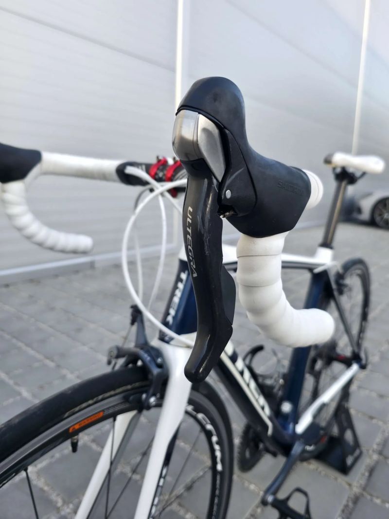 Silniční kolo Trek Madone 4.7 Carbon Ultegra – velikost 54cm (M)