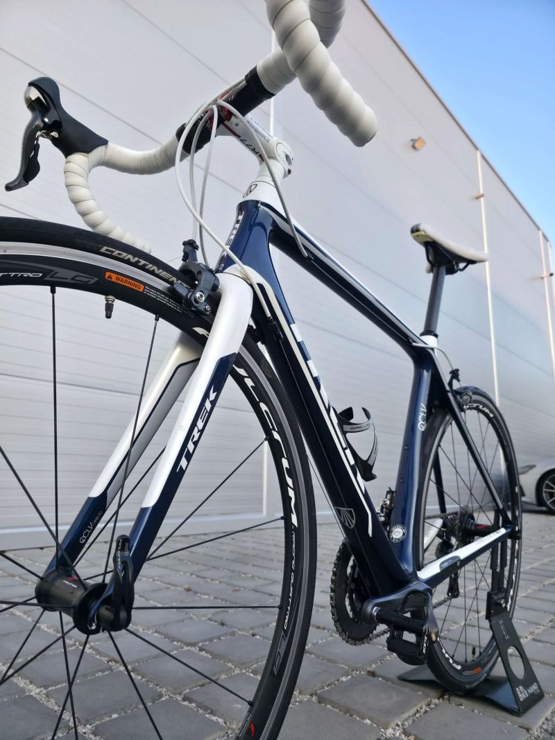 Silniční kolo Trek Madone 4.7 Carbon Ultegra – velikost 54cm (M)
