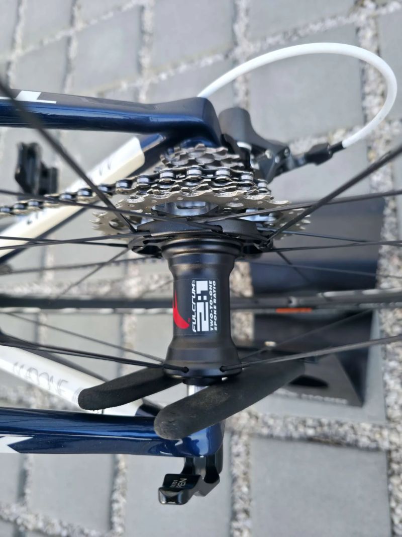 Silniční kolo Trek Madone 4.7 Carbon Ultegra – velikost 54cm (M)