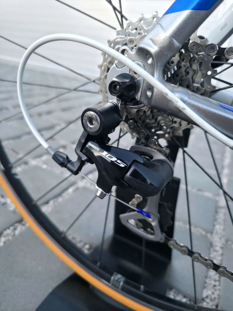 Silniční kolo Trek Alpha Aluminium 2.1 105 – velikost 56cm (L) / Shimano 105