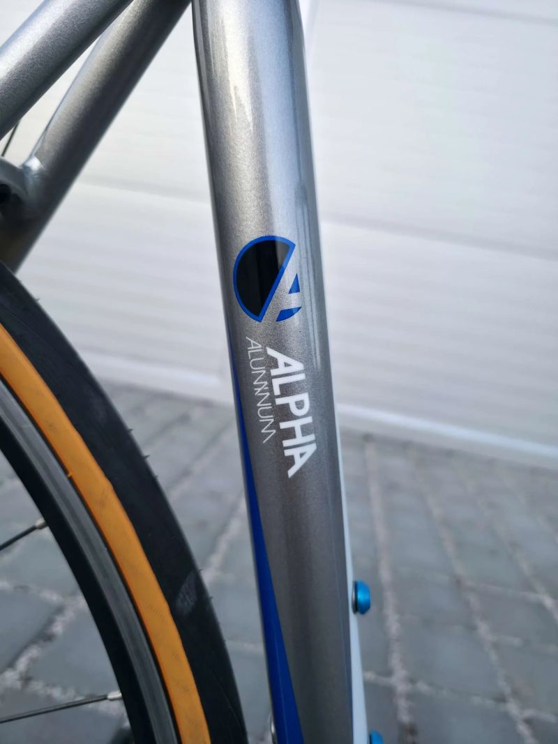 Silniční kolo Trek Alpha Aluminium 2.1 105 – velikost 56cm (L) / Shimano 105
