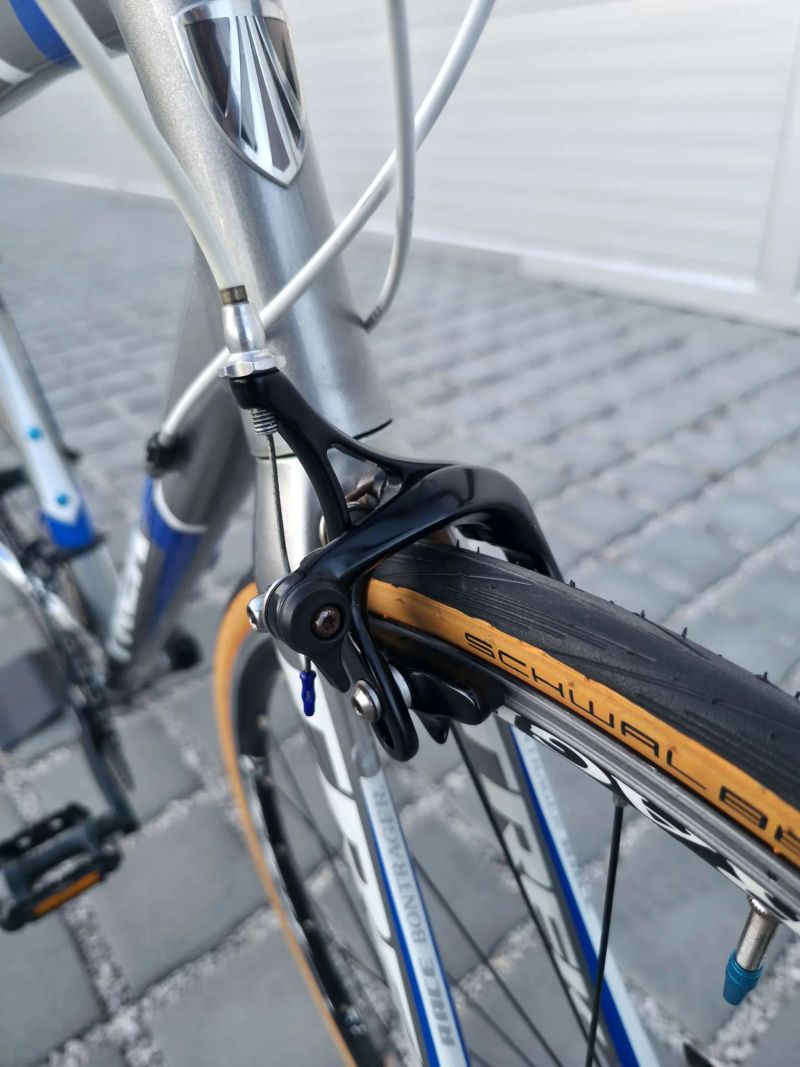 Silniční kolo Trek Alpha Aluminium 2.1 105 – velikost 56cm (L) / Shimano 105