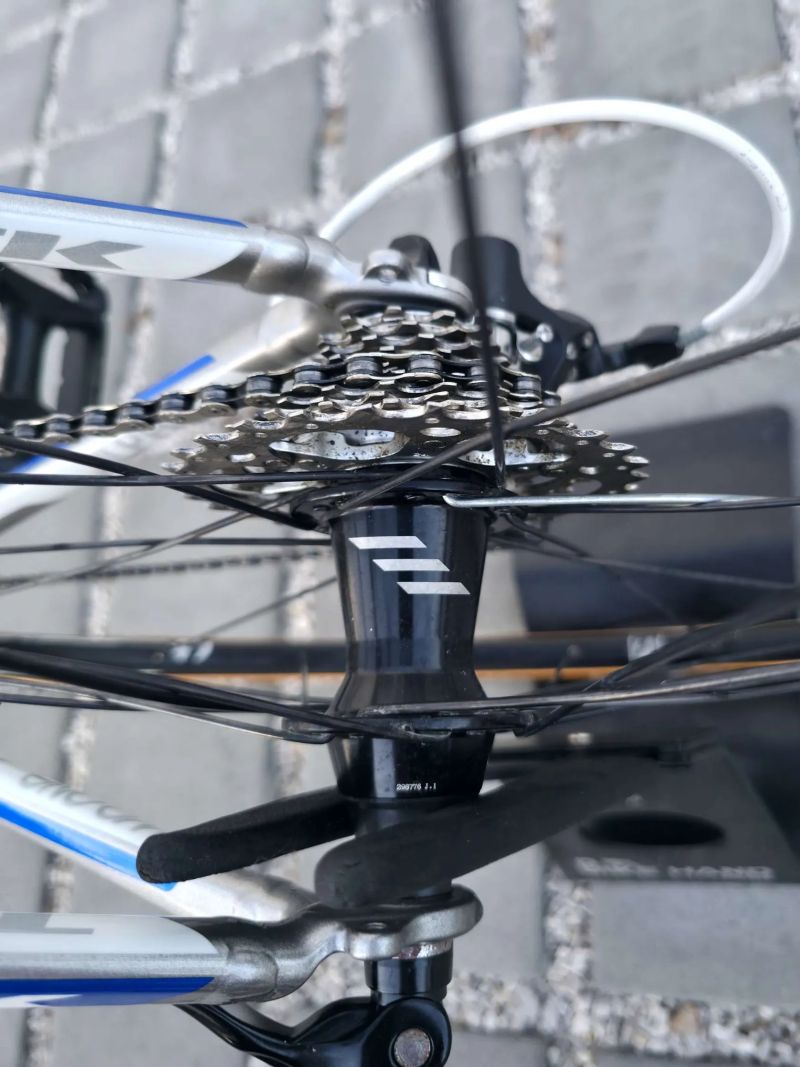 Silniční kolo Trek Alpha Aluminium 2.1 105 – velikost 56cm (L) / Shimano 105