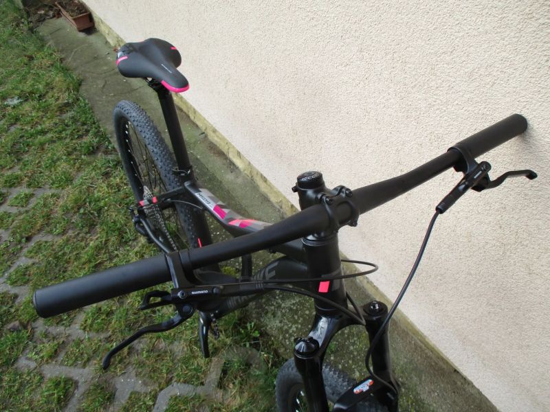 Rezervace 29" kolo Maxbike M509D 17", Shimano Deore 1x11, vzduchová vidlice RST Aerial