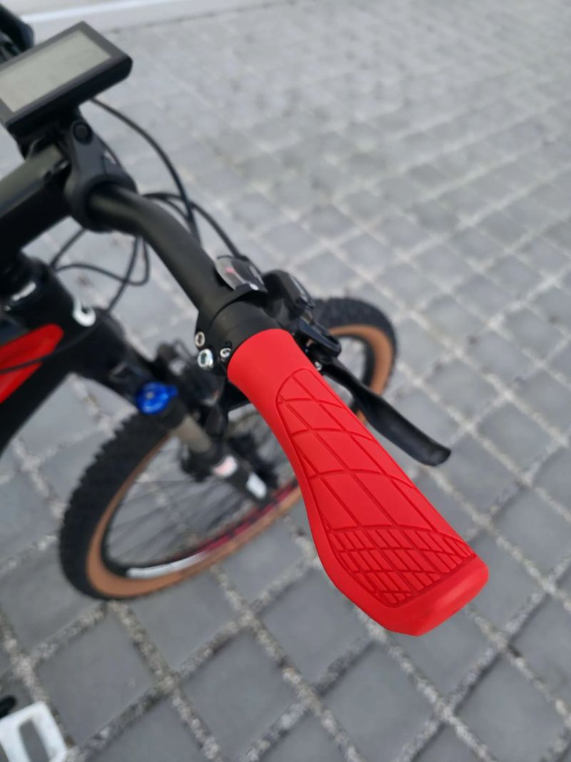 Elektrokolo BH Rebel Emotion Yamaha 745Wh 27,5" – velikost M / 2 baterie / Shimano XT