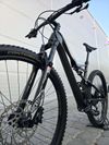 Specialized Camber Comp Carbon 29″ velikost M / Shimano XT 1x12 / Teleskopická sedlovka