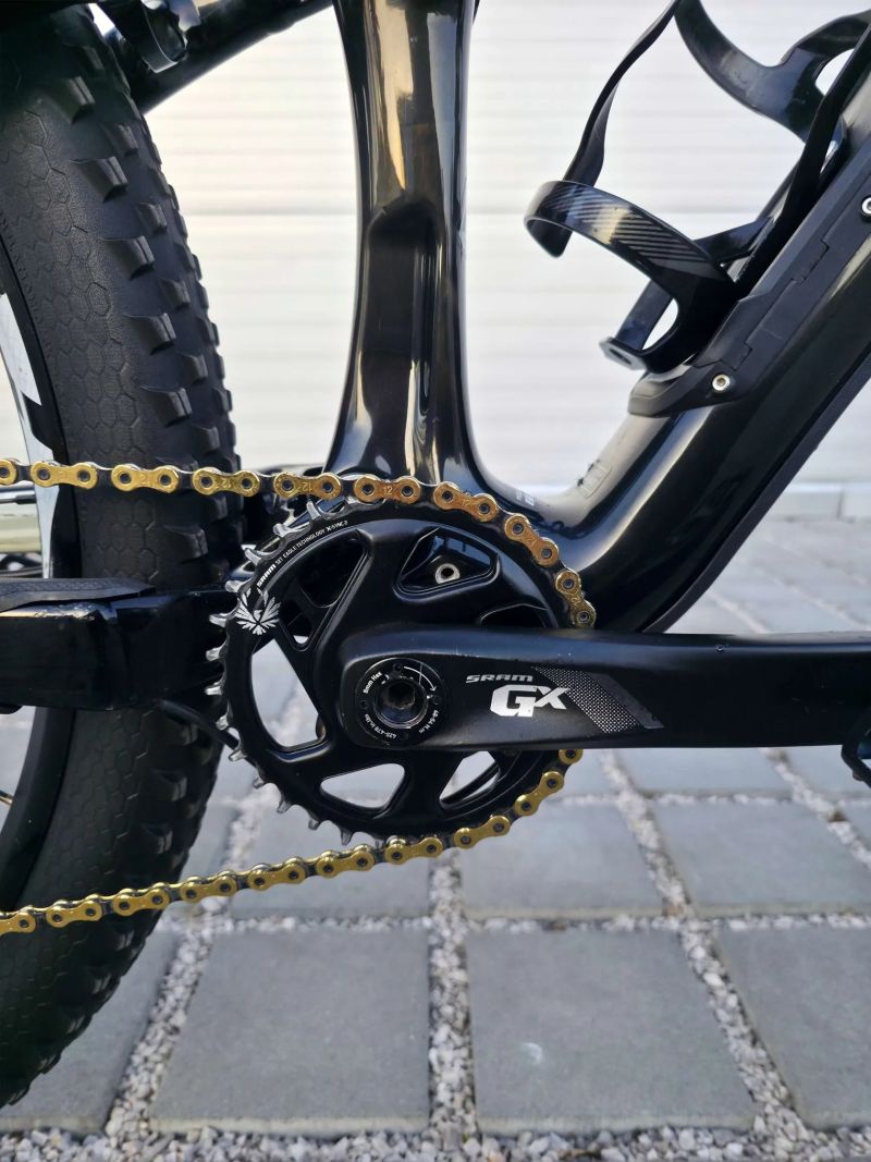 Specialized Camber Comp Carbon 29″ velikost M / Shimano XT 1x12 / Teleskopická sedlovka