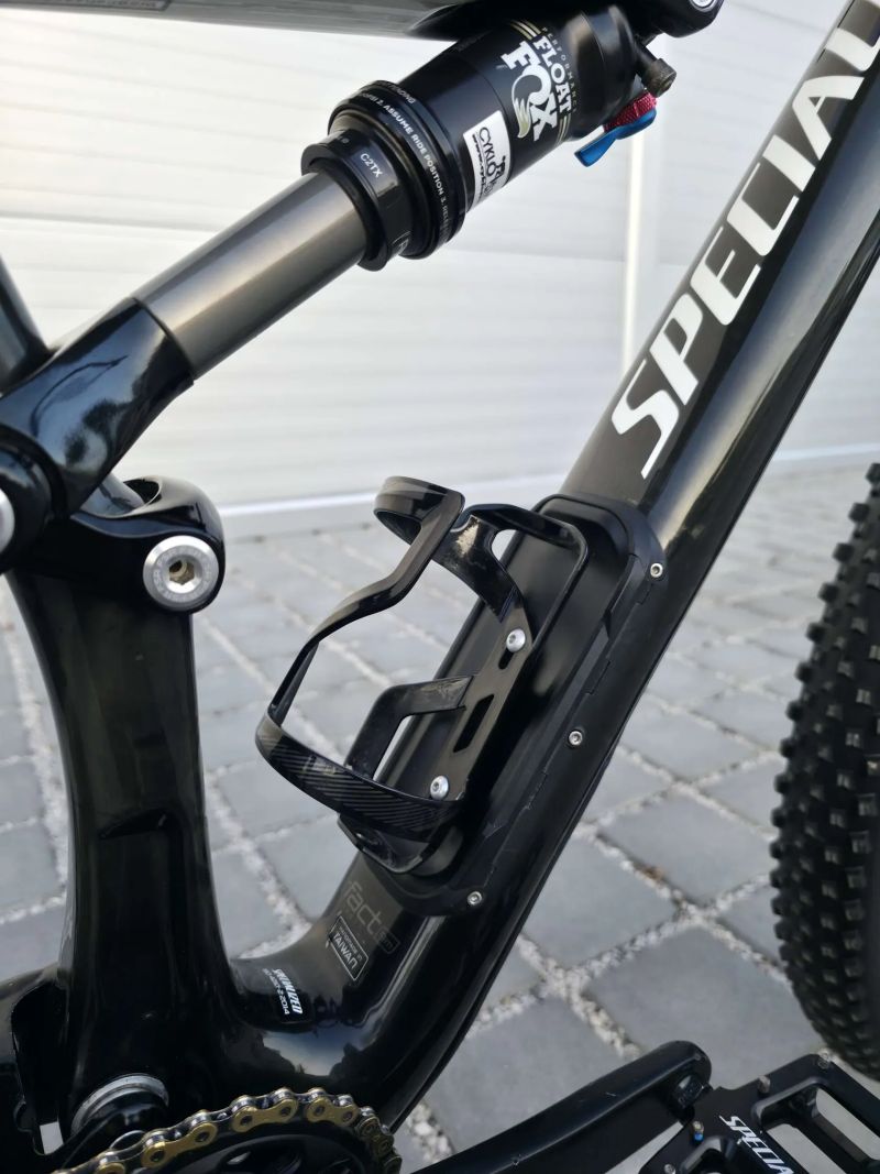 Specialized Camber Comp Carbon 29″ velikost M / Shimano XT 1x12 / Teleskopická sedlovka