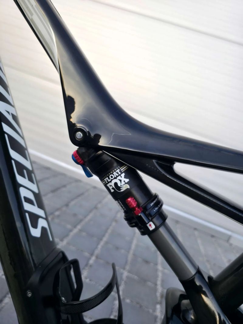 Specialized Camber Comp Carbon 29″ velikost M / Shimano XT 1x12 / Teleskopická sedlovka