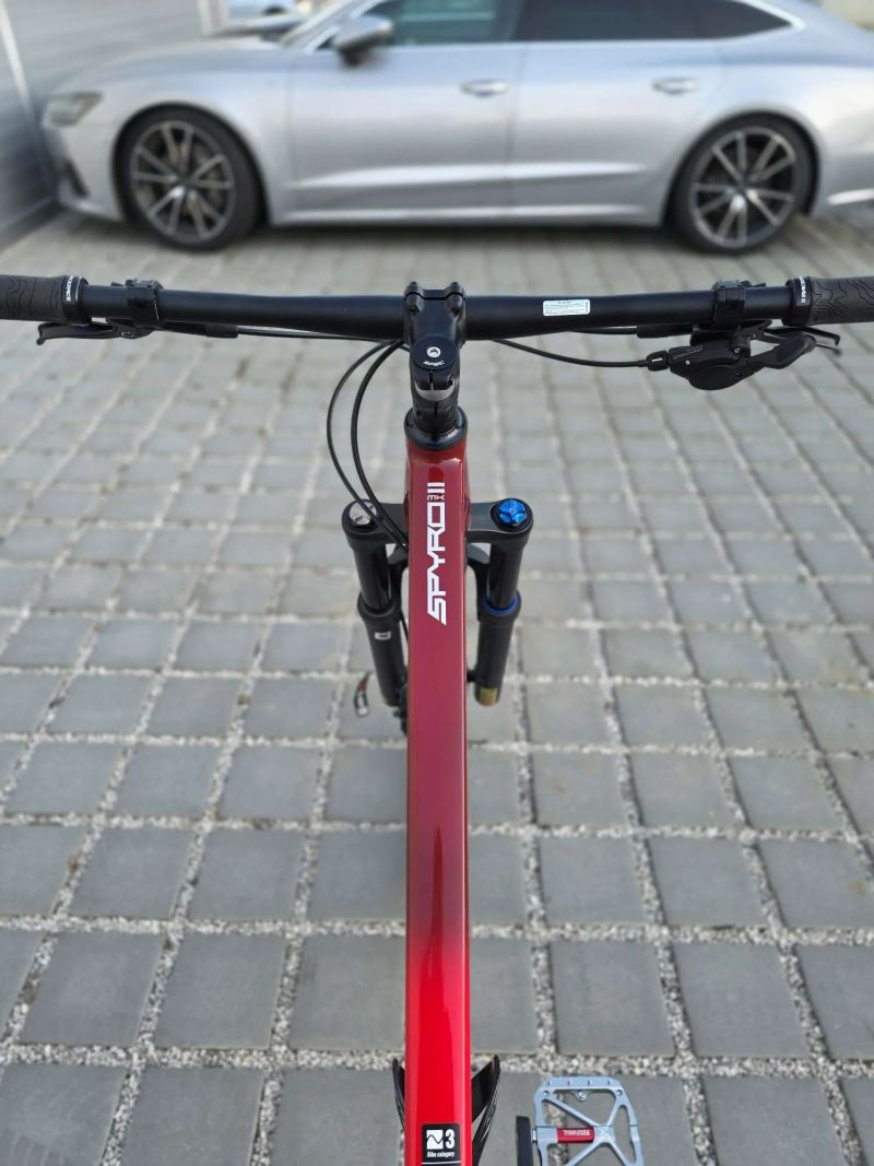 Qayron Spyro MKII 1 Dark Red 29″ velikost XL